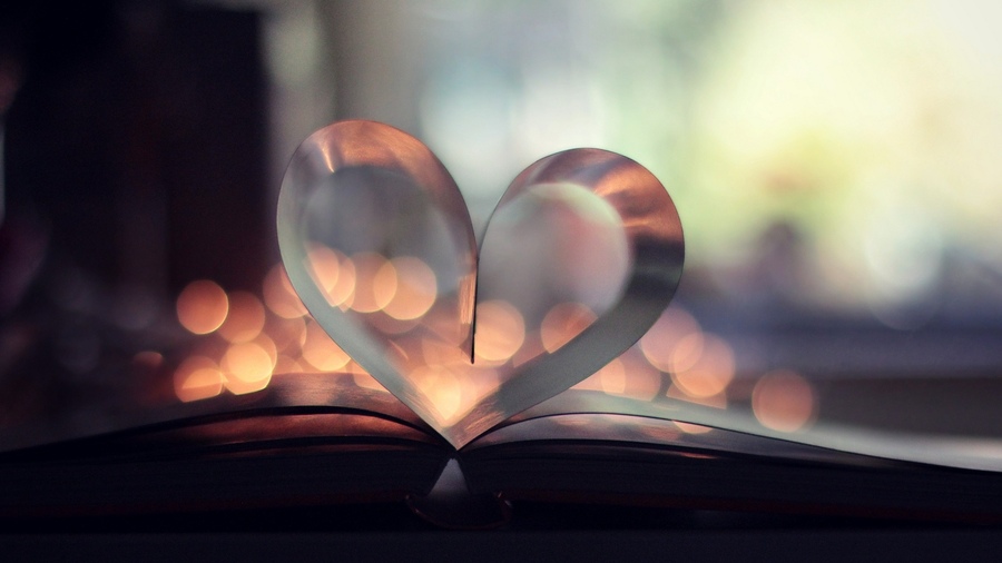 День закоханий і День книги